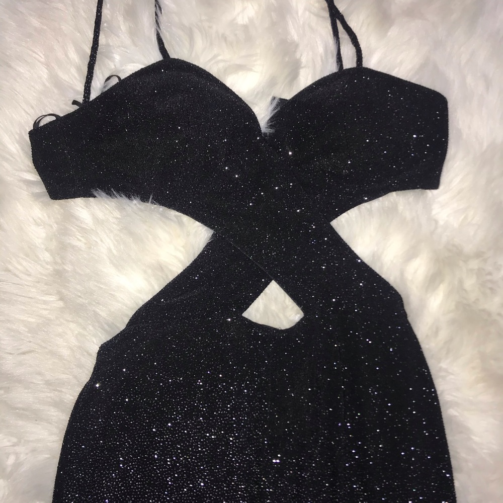 Beautiful & Elegant evening Cache Dress!